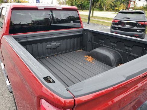 Used 2025 Chevrolet Silverado 1500 RST image 30