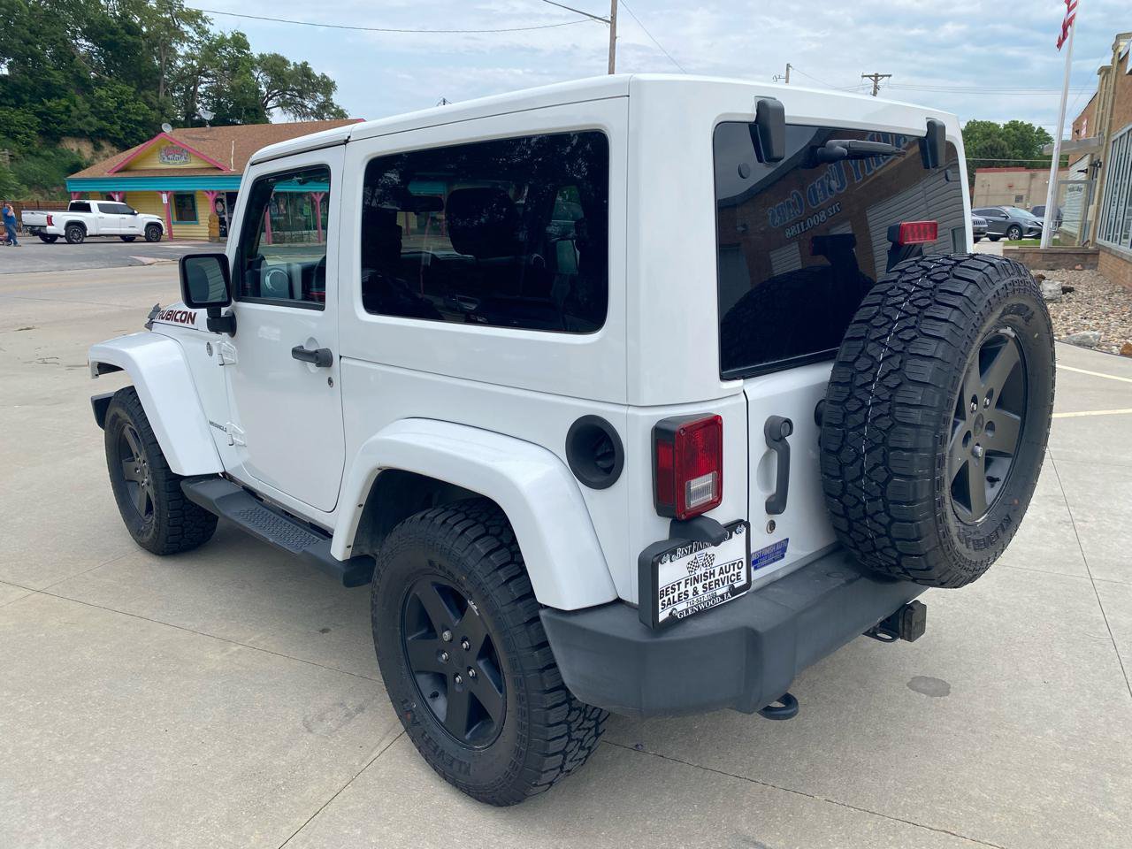 Used 2012 Jeep Wrangler Rubicon w/ Dual Top Group AWD/4WD image 8