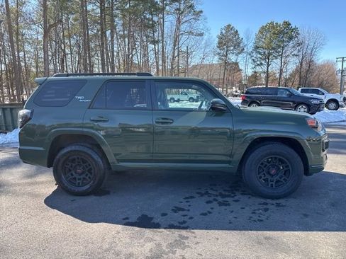 Used 2022 Toyota 4Runner TRD Sport w/ Technology Package image 6