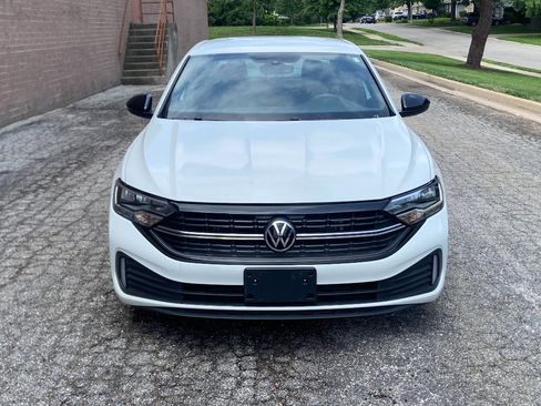 Used 2023 Volkswagen Jetta Sport FWD image 2