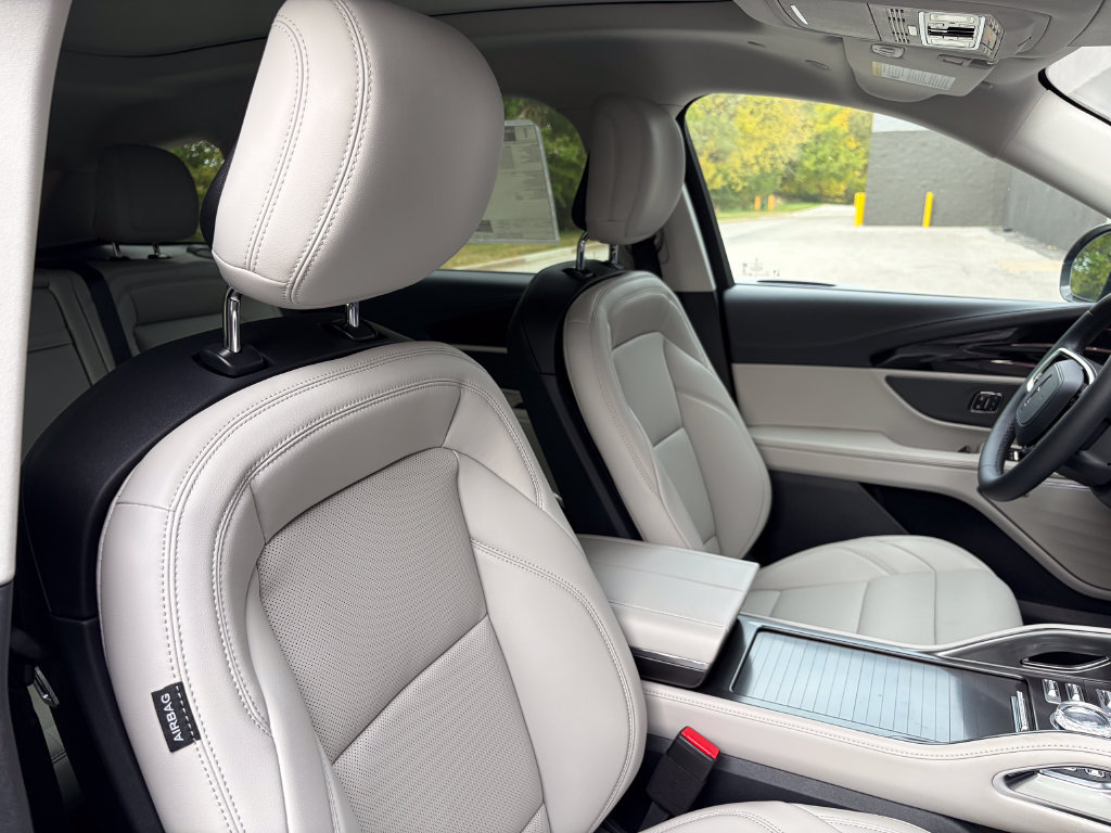 New 2026 Lincoln Nautilus Premier w/ Equipment Group 102A AWD/4WD image 25