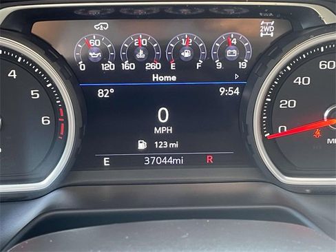 Used 2021 Chevrolet Tahoe Z71 w/ Z71 Off-Road Package image 26