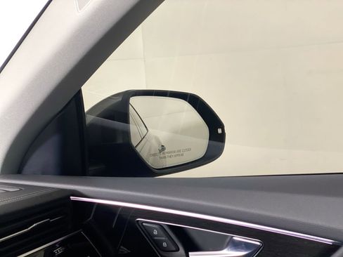 Certified 2025 Audi Q8 Premium Plus w/ Premium Plus Package image 17