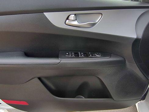 Used 2023 Kia Forte LX image 10