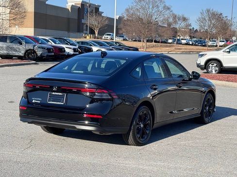 New 2025 Honda Accord SE image 22