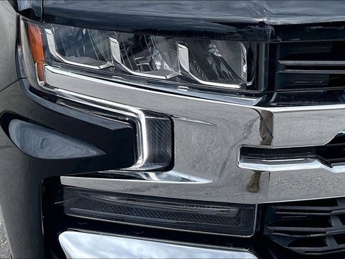 Used 2021 Chevrolet Silverado 1500 LT w/ Convenience Package II image 31
