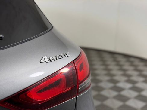 Used 2021 Mercedes-Benz GLA 250 4MATIC image 11