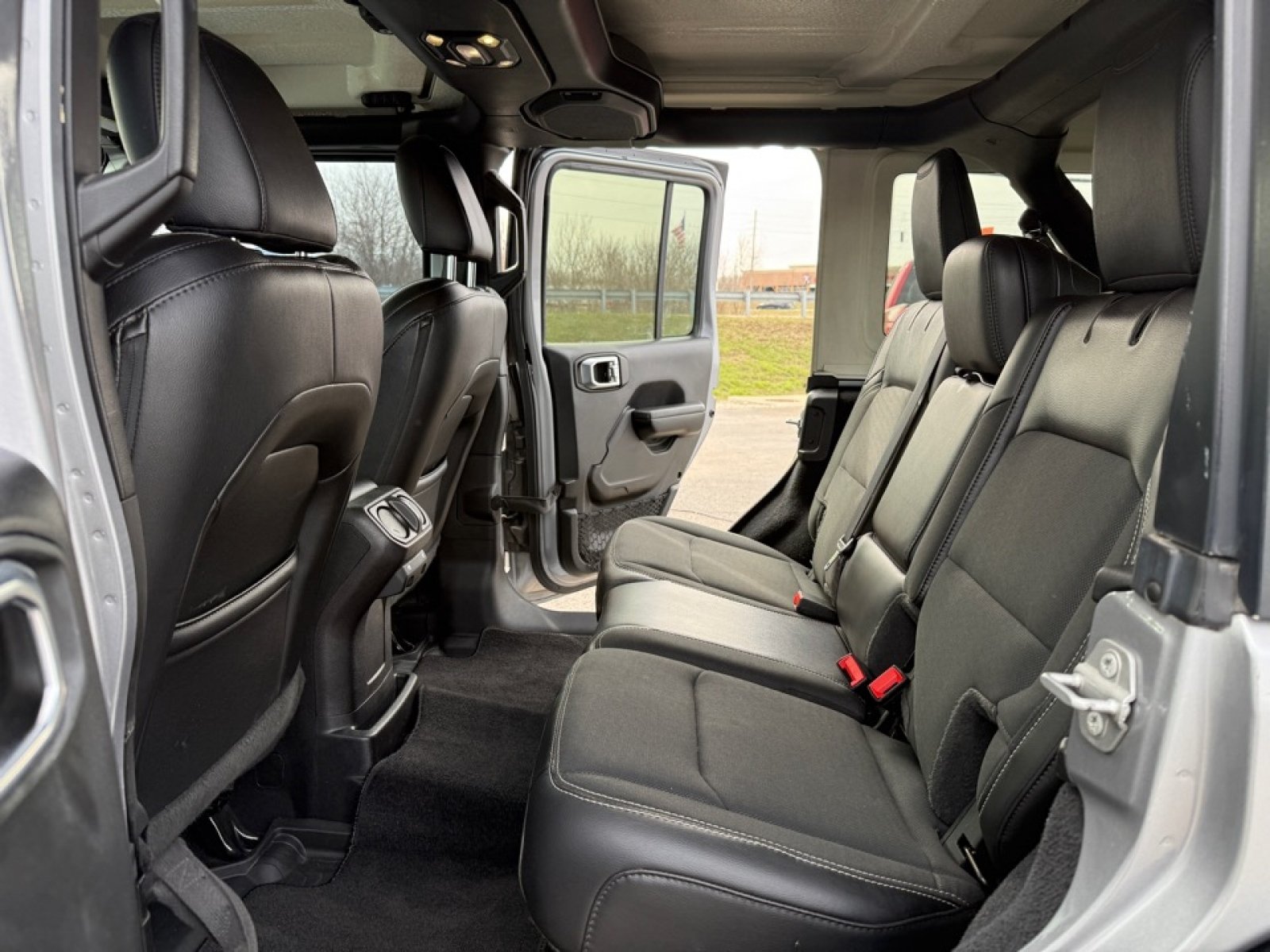Used 2021 Jeep Wrangler Unlimited Sport AWD/4WD image 28