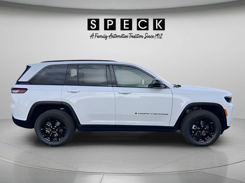 New 2026 Jeep Grand Cherokee Altitude AWD/4WD image 3