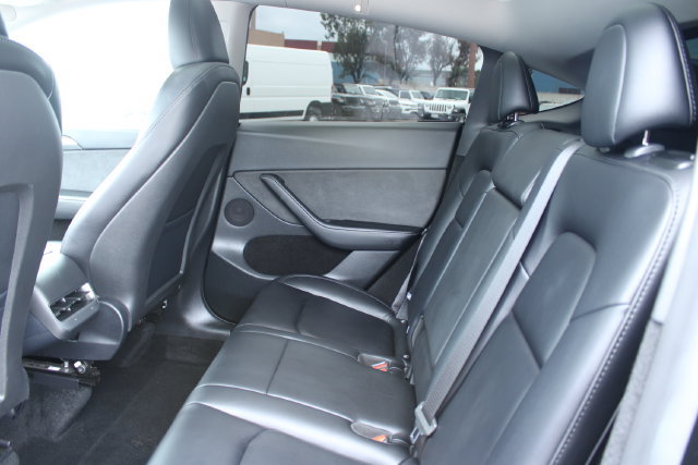 Used 2025 Tesla Model Y Long Range RWD image 31