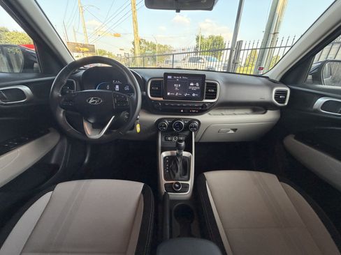 Used 2023 Hyundai Venue SEL w/ Cargo Package FWD image 19