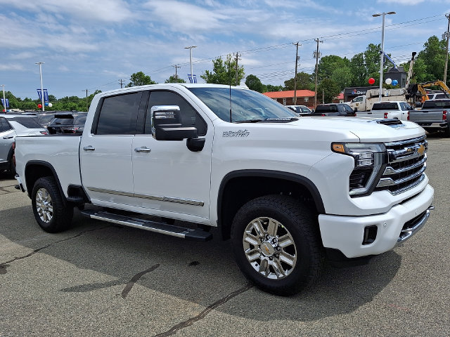New 2026 Chevrolet Silverado 2500 High Country w/ Technology Package AWD/4WD image 2