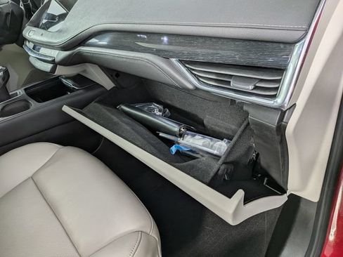 Used 2019 Cadillac XT4 Premium Luxury FWD image 35
