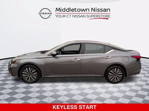 Certified 2023 Nissan Altima 2.5 SV FWD image 7