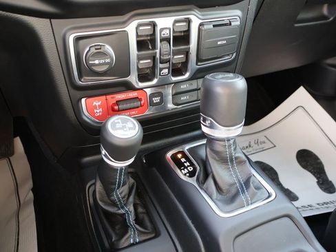 Used 2023 Jeep Wrangler Unlimited Rubicon 4xe w/ Dual Top Group image 37