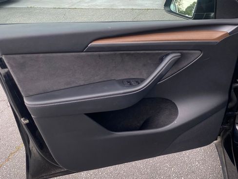 Used 2022 Tesla Model Y Performance AWD/4WD image 8