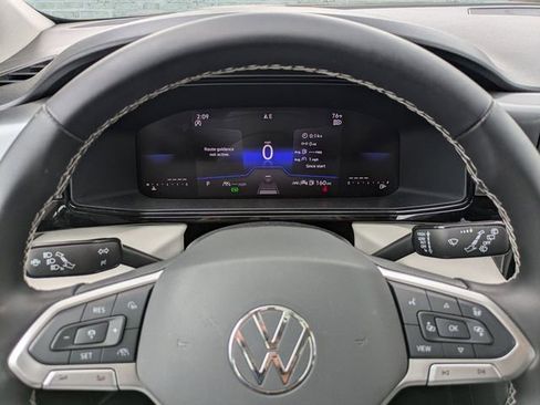 Certified 2025 Volkswagen Taos S FWD image 27