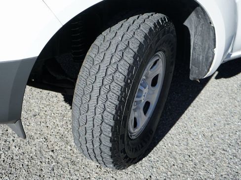 Used 2016 Nissan Frontier S image 35