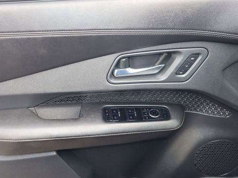 Certified 2024 Nissan Ariya FWD image 17