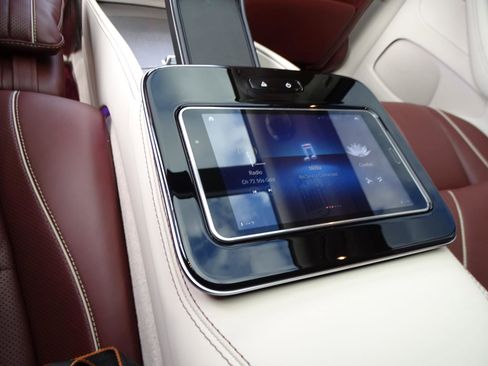 Used 2021 Mercedes-Benz Maybach GLS 600 4MATIC image 14