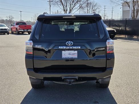 Used 2021 Toyota 4Runner SR5 Premium w/ Moonroof Package image 9