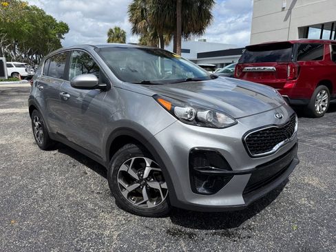Used 2022 Kia Sportage LX image 1