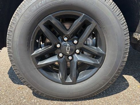 Used 2024 Chevrolet Silverado 1500 LT Trail Boss w/ Protection Package AWD/4WD image 10