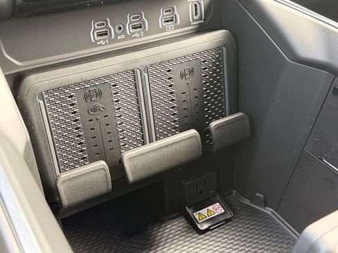 New 2026 RAM 1500 Laramie w/ Night Edition AWD/4WD image 27