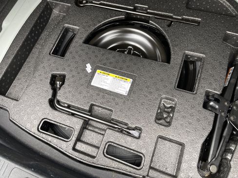 Used 2022 Toyota Camry LE image 36