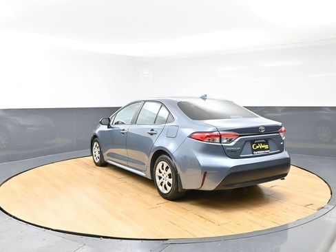 Used 2025 Toyota Corolla LE FWD image 10