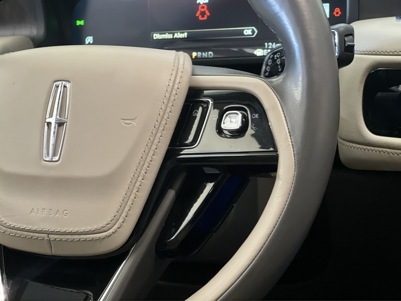 Used 2023 Lincoln Aviator Reserve w/ Equipment Group 201A AWD/4WD image 35