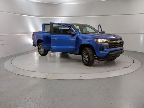 Used 2024 Chevrolet Colorado LT w/ LT Convenience Package image 7