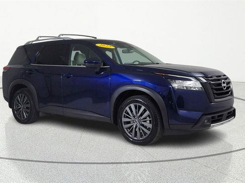 Used 2022 Nissan Pathfinder SL w/ SL Premium Package image 5