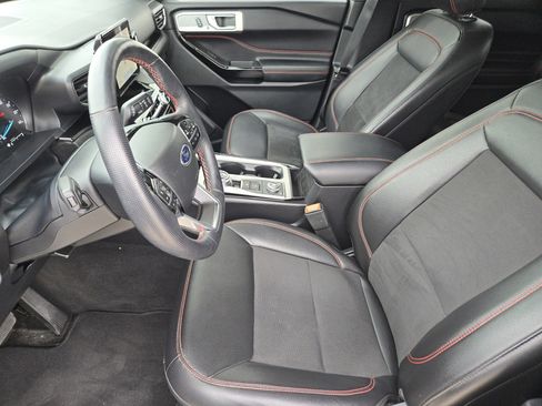 Used 2022 Ford Explorer ST-Line image 15