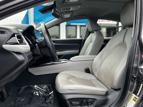 Used 2023 Toyota Camry XLE FWD image 10