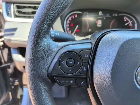 Certified 2025 Toyota RAV4 XLE AWD/4WD image 16