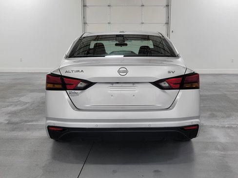 Used 2024 Nissan Altima 2.5 SV image 8