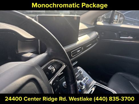 Used 2023 Lincoln Nautilus Reserve w/ Monochromatic Package image 14