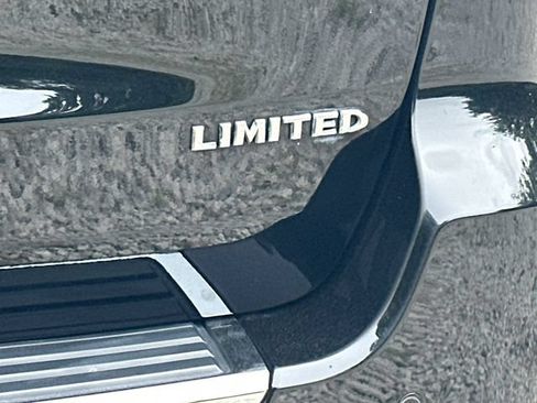 Used 2022 Jeep Grand Cherokee Limited AWD/4WD image 13