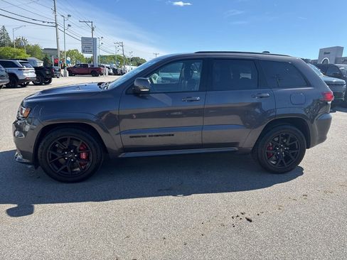 Used 2021 Jeep Grand Cherokee SRT AWD/4WD image 2
