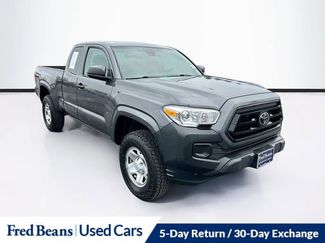 Used 2021 Toyota Tacoma SR video 1