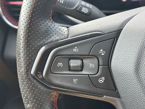Certified 2024 Chevrolet Trax RS w/ Driver Confidence Package FWD image 21