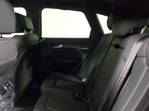 Used 2023 Audi SQ5 Prestige AWD/4WD image 8