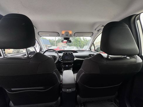 Used 2019 Toyota Prius LE image 61