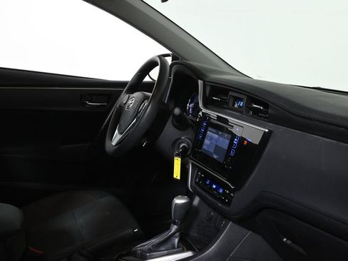 Used 2019 Toyota Corolla LE FWD image 6