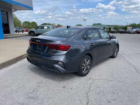 Used 2023 Kia Forte LXS image 8