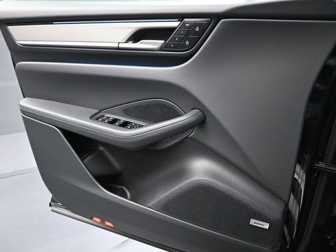 Certified 2025 Porsche Macan 4S Electric image 24