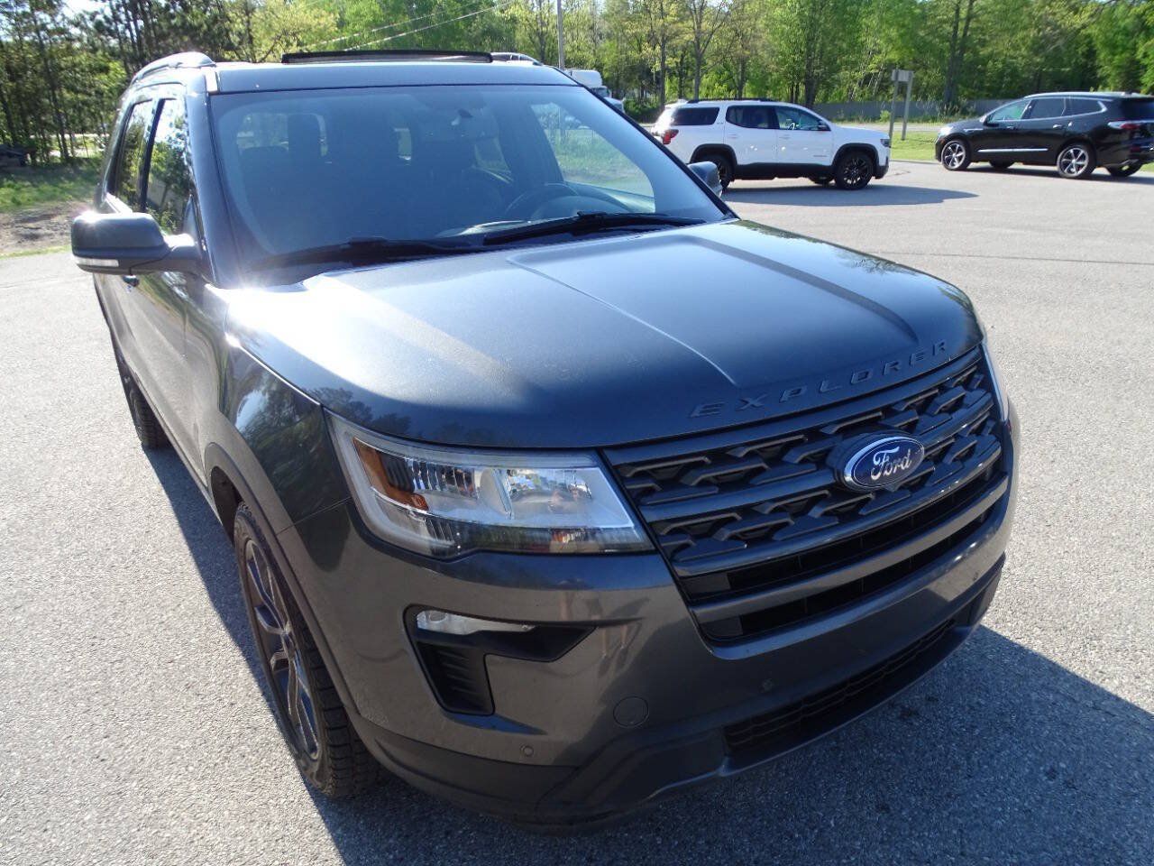 Used 2019 Ford Explorer AWD XLT w/ XLT Sport Appearance Package image 5
