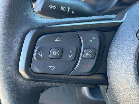 Used 2025 Jeep Gladiator Mojave w/ Safety Group image 41