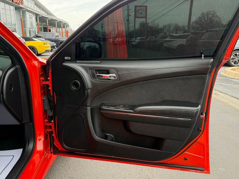Used 2020 Dodge Charger SRT Hellcat image 21